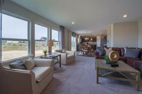 Living - 8295 Busey Rd, Pickerington, OH 43147 photo 3 of 7