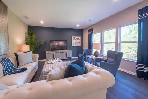 Living - 8295 Busey Rd, Pickerington, OH 43147 photo 1 of 7