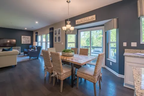 Dining - 8295 Busey Rd, Pickerington, OH 43147 photo 2 of 8