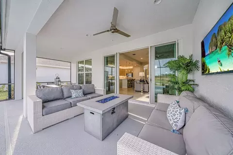 Exterior - 6450 High Pointe Way, Vero Beach, FL 32967 photo 6 of 9