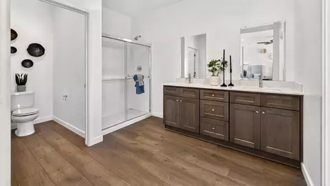Bath - 3717 Callen Ct, Madera, CA 93636 photo 1 of 5