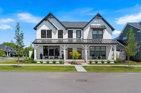 4600 Macatawa Legends Blvd, Holland, MI 49424