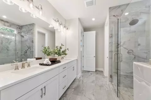 Bath - 2378 Kilgore Rd, Buford, GA 30519 photo 5 of 5