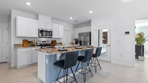 Kitchen - 5515 Taverna Loop, Winter Haven, FL 33884 photo 2 of 7