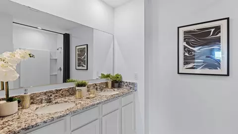 Bath - 5515 Taverna Loop, Winter Haven, FL 33884 photo 2 of 3