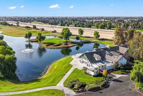 View/Area - 5415 Calle Abrigada, Bakersfield, CA 93311 photo 2 of 4