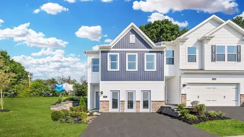 156 River Ridge Dr, Moon Township, PA 15108