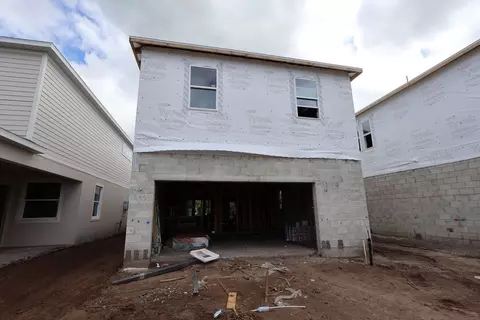 Exterior - 1312 Twelve Oaks Rd, Saint Cloud, FL 34771 photo 6 of 9