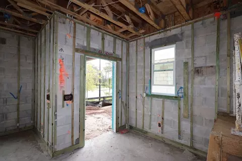 Entry Way - 1312 Twelve Oaks Rd, Saint Cloud, FL 34771 photo 5 of 7