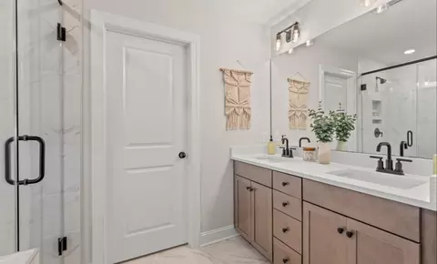 Bath - 12700 Beaver Point Dr, Midlothian, VA 23112 photo 7 of 12