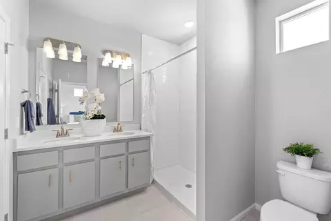 Bath - 628 Wagon Wheel Way, Bennett, CO 80102 photo 2 of 2