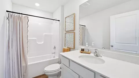 Bath - 21765 S Madison St, Spring Hill, KS 66083 photo 2 of 2