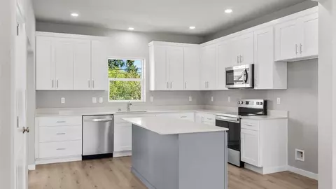 1122 138th Pl SW, Lynnwood, WA 98087