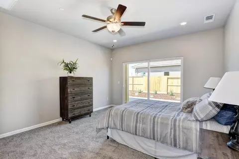 Bedroom - 1165 Nicklaus Rd, Galt, CA 95632 photo 2 of 4