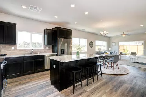 Kitchen - 1165 Nicklaus Rd, Galt, CA 95632 photo 4 of 8