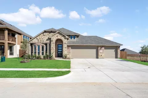 217 Fireberry Dr, Glenn Heights, TX 75154