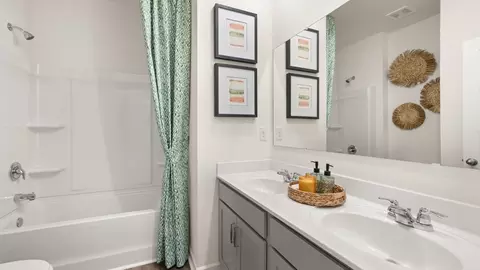 Bath - 1011 Amerson St, Buckhead, GA 30625 photo 3 of 3