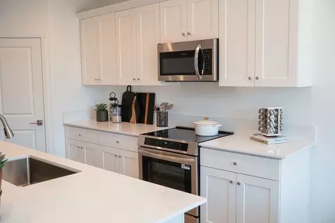 Kitchen - 3707 W Owen Ave, Visalia, CA 93291 photo 3 of 3