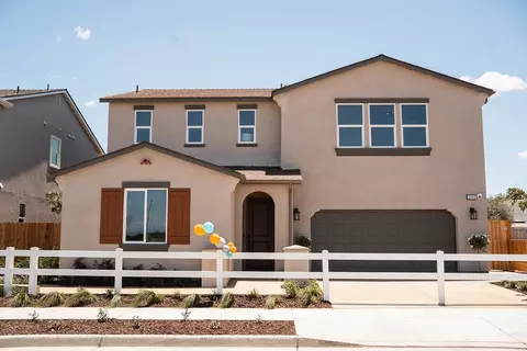 Exterior - 3707 W Owen Ave, Visalia, CA 93291 photo 5 of 5