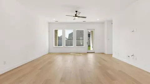 Living - 2404 Aurora Ave, Celina, TX 75009 photo 4 of 6