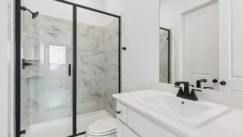 Bath - 2404 Aurora Ave, Celina, TX 75009 photo 4 of 12