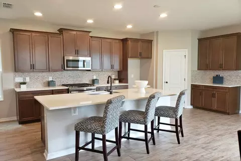 Kitchen - 5043 Prairie Preserve Run, Saint Cloud, FL 34772 photo 2 of 5