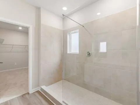 Bath - 1179 High Falls Ln, Grayson, GA 30017 photo 1 of 2