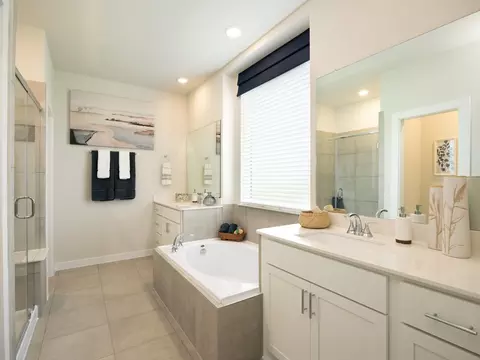 Bath - 3022 Clapbread Ln, Rosenberg, TX 77471 photo 1 of 1