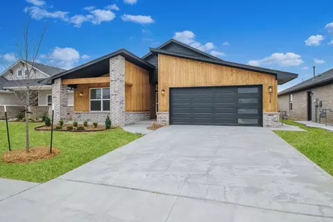 Exterior - 16140 Tall Grass Dr, Moore, OK 73170 photo 16 of 22