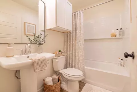 Bath - 8308 28th St, Lubbock, TX 79407 photo 2 of 3