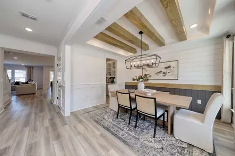 Dining - 3050 Vasco Loop, Myrtle Beach, SC 29579 photo 2 of 3