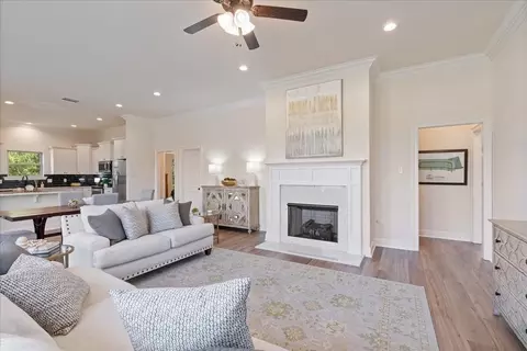 Living - 39700 Fairhope Dr, Ponchatoula, LA 70454 photo 2 of 2