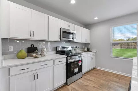 Kitchen - 95 Avery Pines Way, Cameron, NC 28326 photo 2 of 7