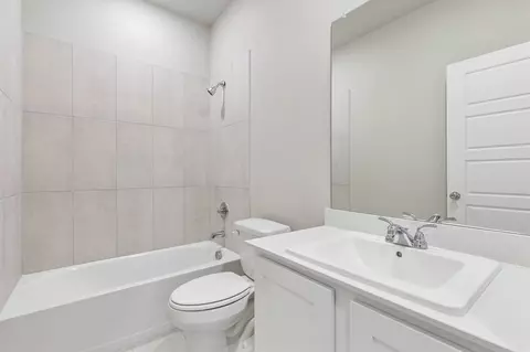 Bath - 6604 Denim Dr, Crowley, TX 76036 photo 2 of 8