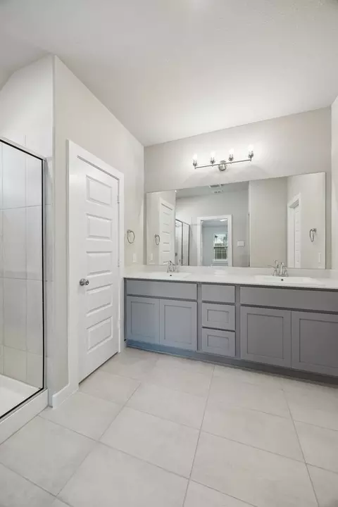 Bath - 6604 Denim Dr, Crowley, TX 76036 photo 4 of 8