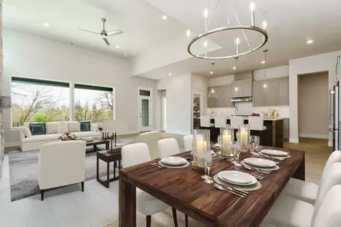 Dining - 1318 E Luna St, Newberg, OR 97132 photo 1 of 1