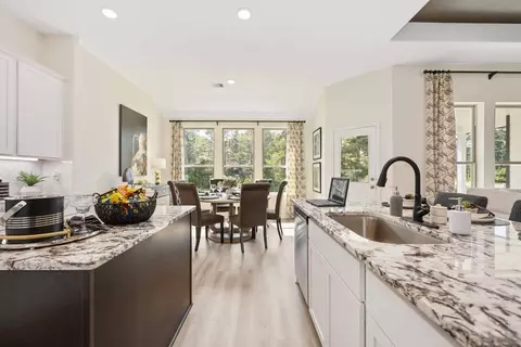 Kitchen - 13621 Armstrong St, Conroe, TX 77303 photo 12 of 14
