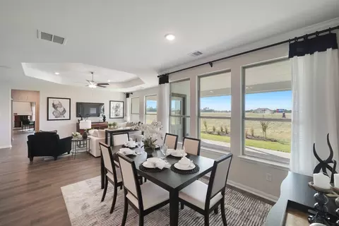 Dining - 13621 Armstrong St, Conroe, TX 77303 photo 3 of 7