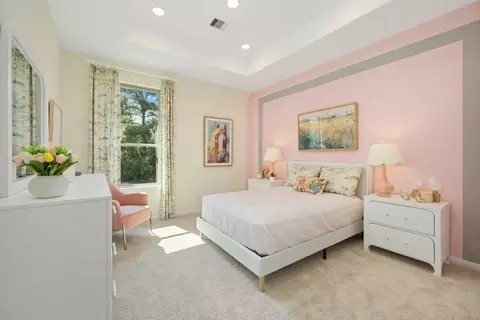 Bedroom - 13621 Armstrong St, Conroe, TX 77303 photo 8 of 14