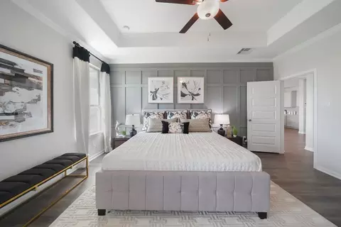 Bedroom - 13621 Armstrong St, Conroe, TX 77303 photo 6 of 14