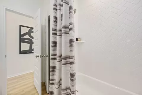 Bath - 13621 Armstrong St, Conroe, TX 77303 photo 10 of 13