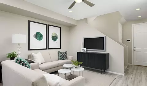 Living - 546 S Richfield St, Aurora, CO 80017 photo 2 of 3