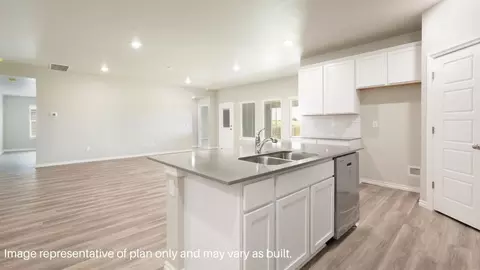 Kitchen - 5601 Windstone Dr, Norman, OK 73072 photo 4 of 4