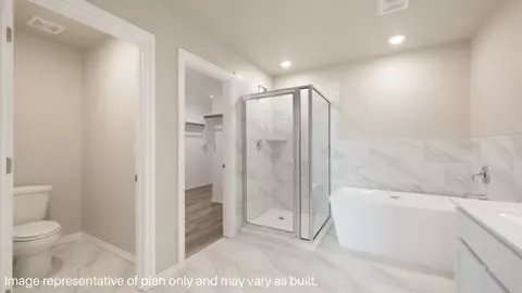 Bath - 5601 Windstone Dr, Norman, OK 73072 photo 2 of 4
