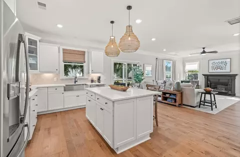 Kitchen - 215 Silk Oak Dr, Moncks Corner, SC 29461 photo 5 of 6
