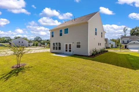 Exterior - 215 Silk Oak Dr, Moncks Corner, SC 29461 photo 7 of 10
