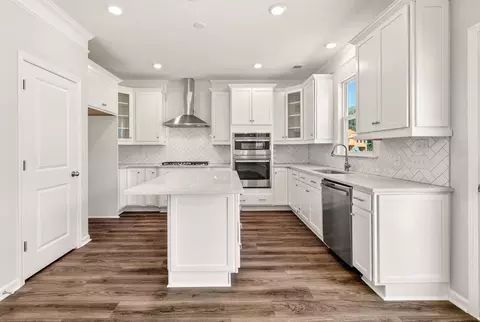 Kitchen - 215 Silk Oak Dr, Moncks Corner, SC 29461 photo 2 of 6