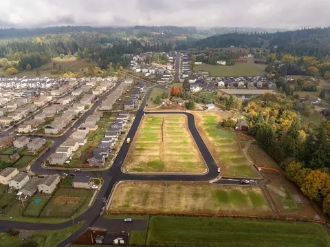 1342 W 11th St, La Center, WA 98629