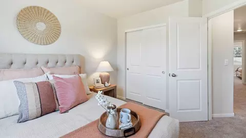 Bedroom - 61209 Parrell Rd, Bend, OR 97702 photo 5 of 6
