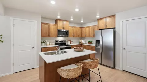 Kitchen - 61209 Parrell Rd, Bend, OR 97702 photo 2 of 6